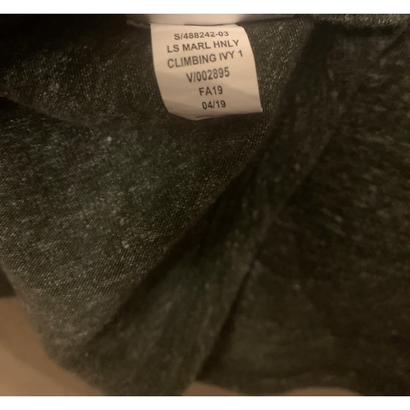 Gap Long Sleeve Henley Men Top Size Small - Picture 3 of 4